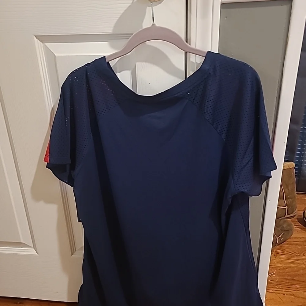 Cleveland Indians Women's V-Neck Jersey T-Shirt Size XL Fanatics  MLB NWT - Picture 3 of 7